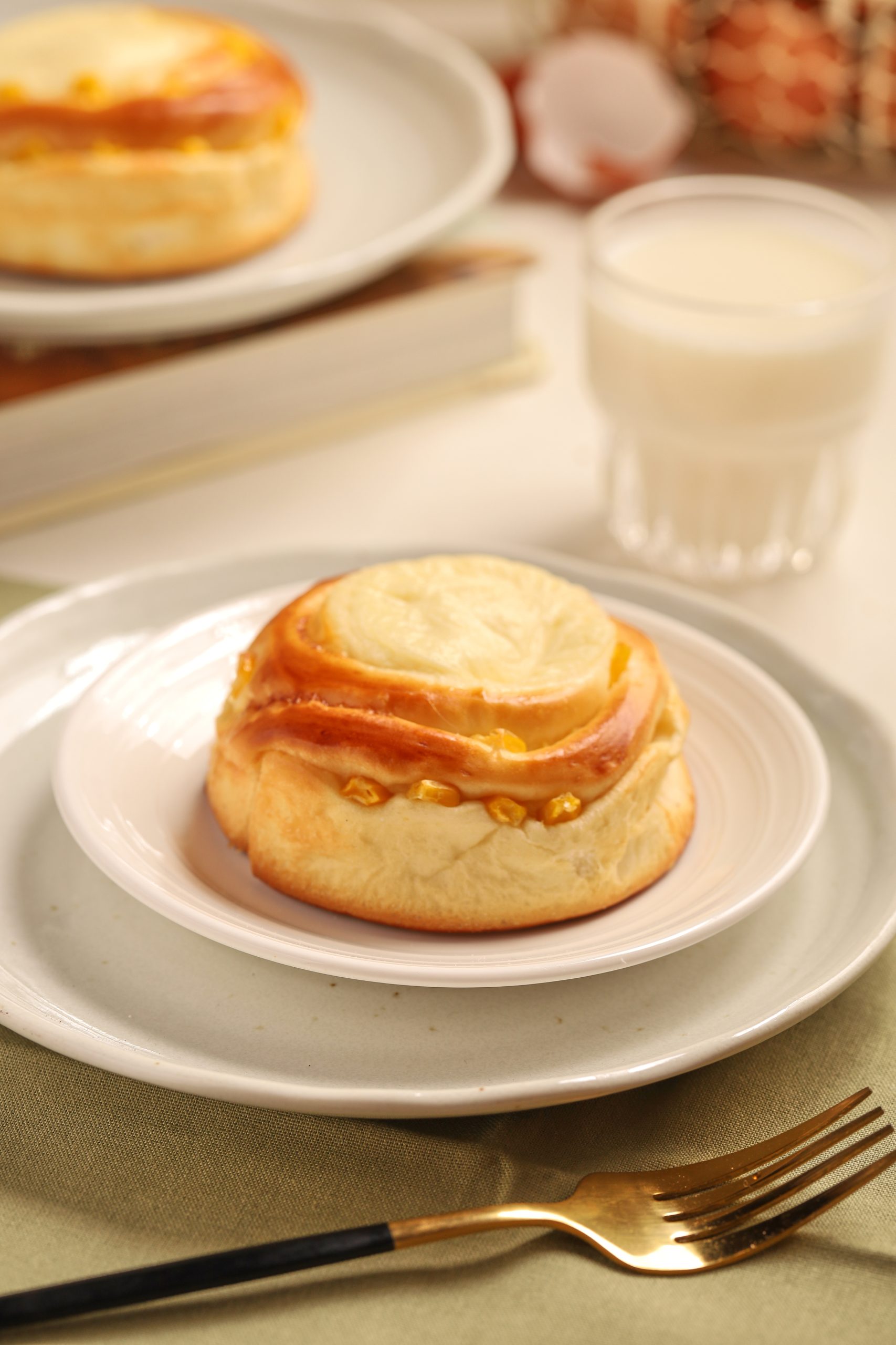 Corn baked lava cheese roll Capture One Catalog0209 scaled